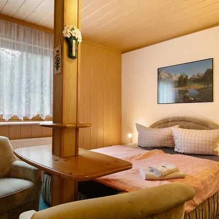 Hunziger's Zimmervermietung Penzion 3*